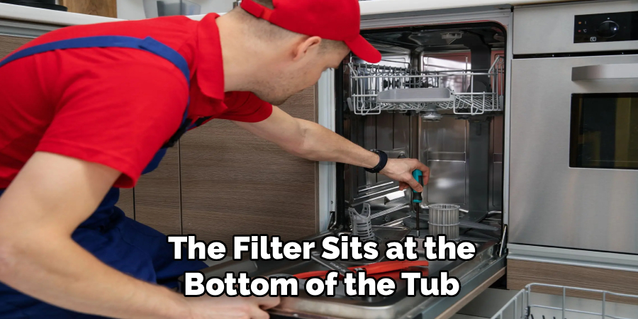 The Filter Sits at the
Bottom of the Tub